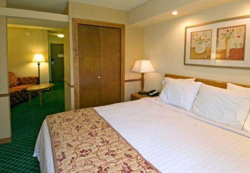 Fairfield Inn & Suites ולפראיסו חדר תמונה